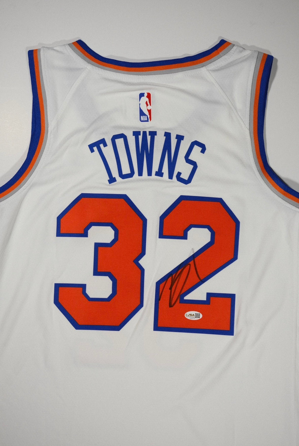 Karl-Anthony Towns Signed New York Knicks Authentic Nike Jersey (JSA)