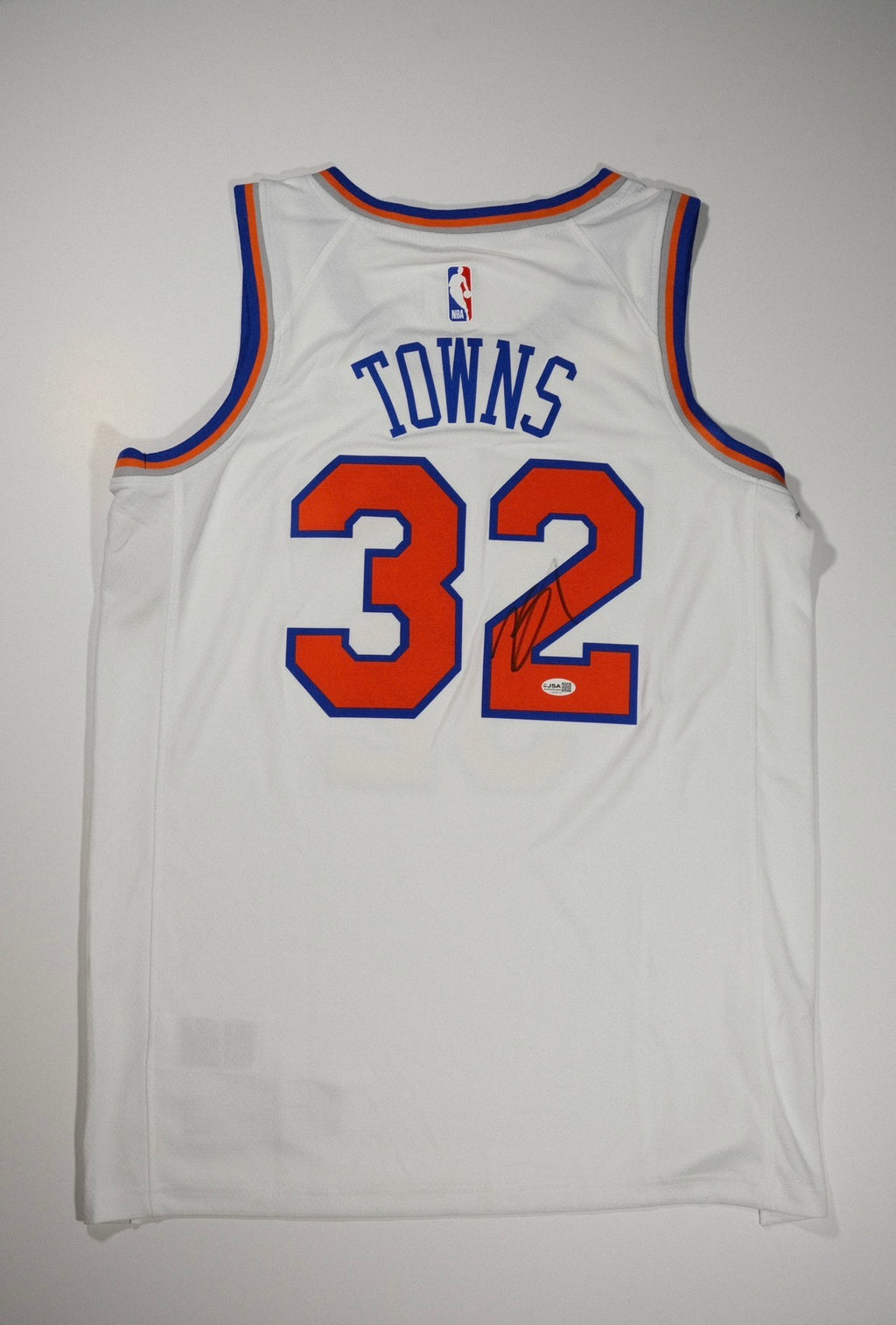 Karl-Anthony Towns Signed New York Knicks Authentic Nike Jersey (JSA)