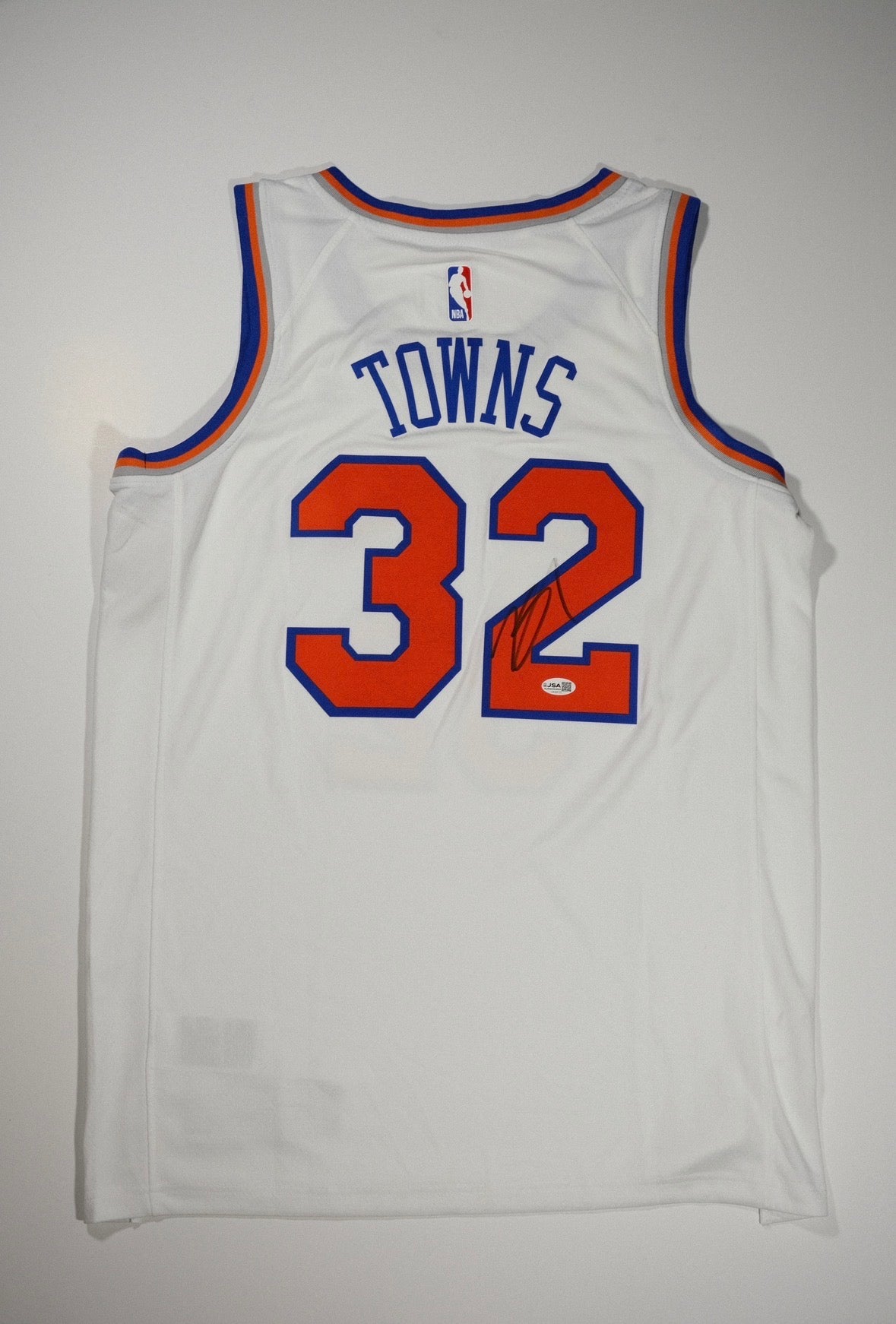 Karl-Anthony Towns Signed New York Knicks Authentic Nike Jersey (JSA)