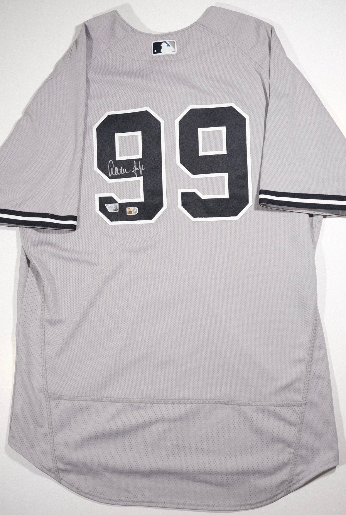 Aaron Judge Signed New York Yankees Nike Authentic Gray Road Jersey #99 (Fanatics Authenticated)